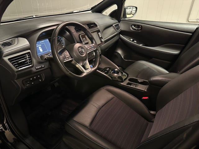 2020 NISSAN LEAF - 8