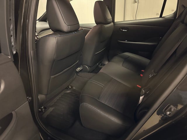 2020 NISSAN LEAF - 28
