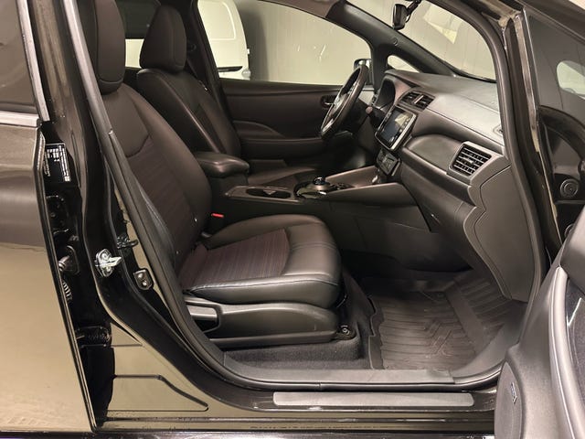 2020 NISSAN LEAF - 19