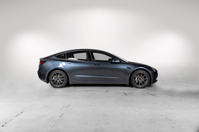 5YJ3E7EB1MF818717 2021 TESLA MODEL 3-1