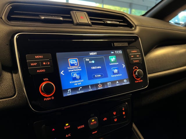 2019 NISSAN LEAF - 19