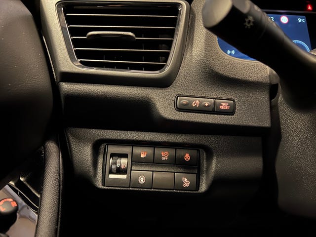 2019 NISSAN LEAF - 17