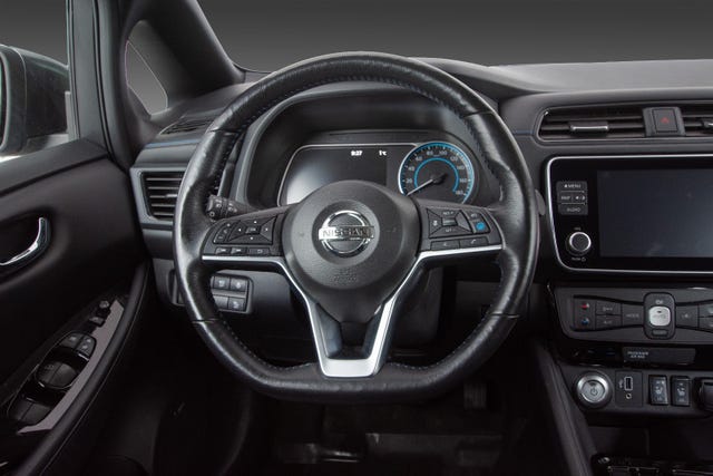 2019 NISSAN LEAF - 25