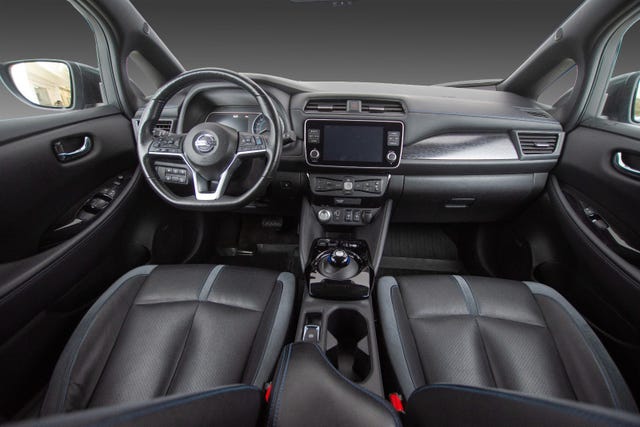 2019 NISSAN LEAF - 26