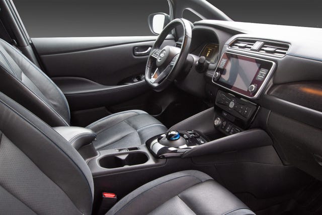 2019 NISSAN LEAF - 17