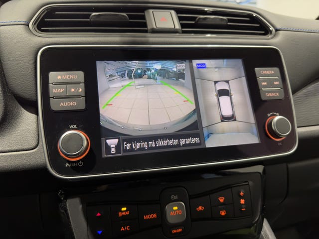 2020 NISSAN LEAF - 24