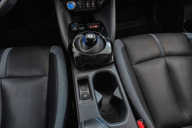 2020 NISSAN LEAF - 17