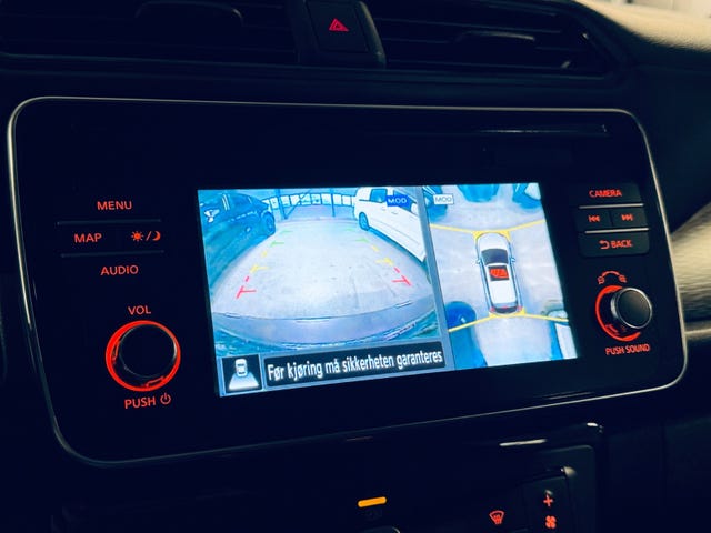 2019 NISSAN LEAF - 11