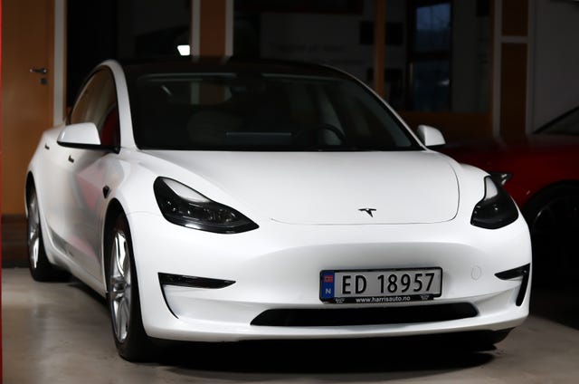2021 TESLA MODEL 3 - 16