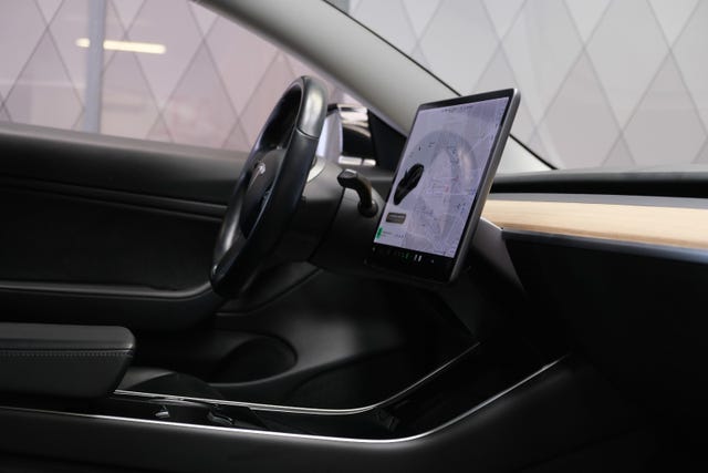 2019 TESLA MODEL 3 - 31