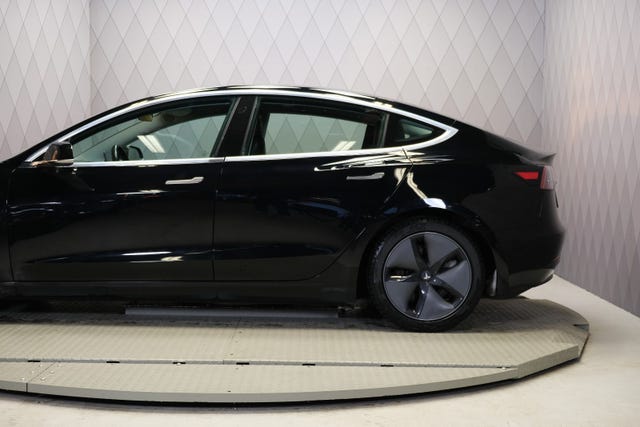 2019 TESLA MODEL 3 - 12