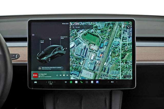 2021 TESLA MODEL 3 - 15
