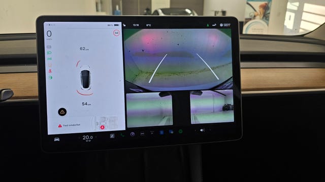 2021 TESLA MODEL 3 - 23