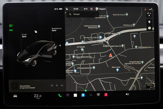 2021 TESLA MODEL 3 - 26