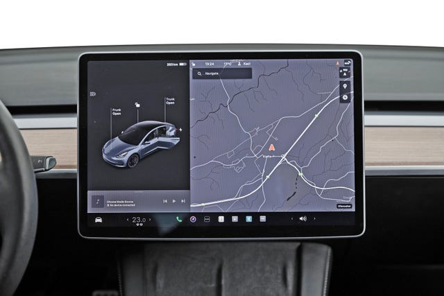 2021 TESLA MODEL 3 - 15