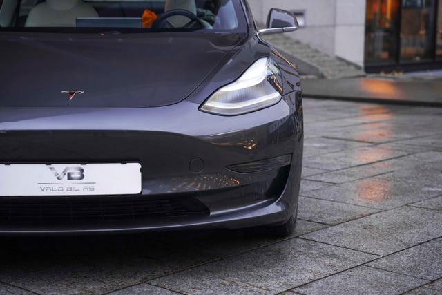 5YJ3E7EB2KF202778 2019 TESLA MODEL 3-4