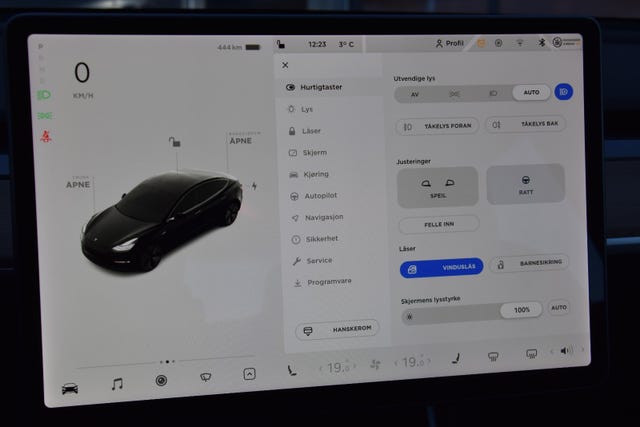 2019 TESLA MODEL 3 - 24