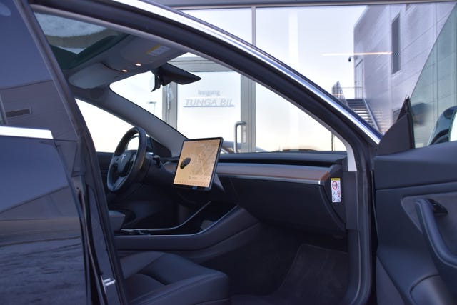 2019 TESLA MODEL 3 - 14