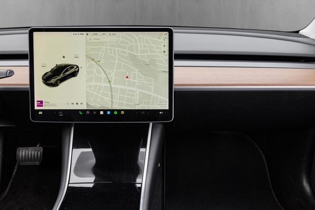 2019 TESLA MODEL 3 - 16