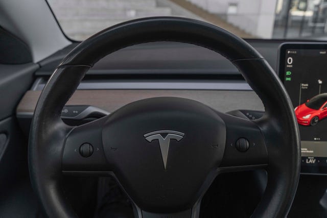 2019 TESLA MODEL 3 - 11