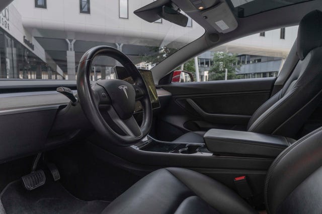 2019 TESLA MODEL 3 - 16