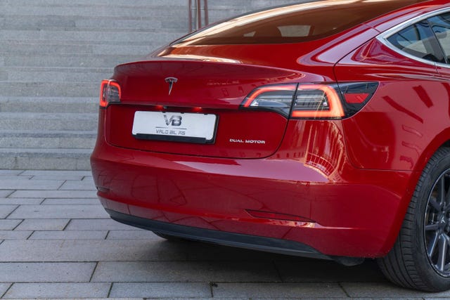 2019 TESLA MODEL 3 - 8