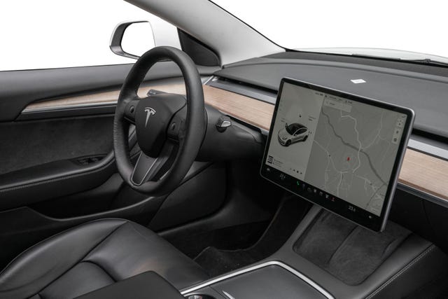 2022 TESLA MODEL 3 - 25