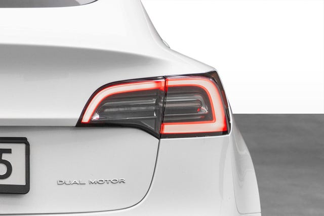 2022 TESLA MODEL 3 - 8