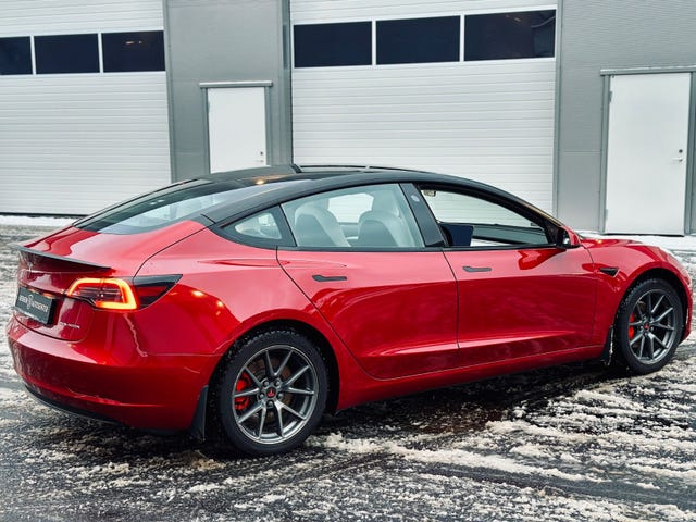 2021 TESLA MODEL 3 - 11