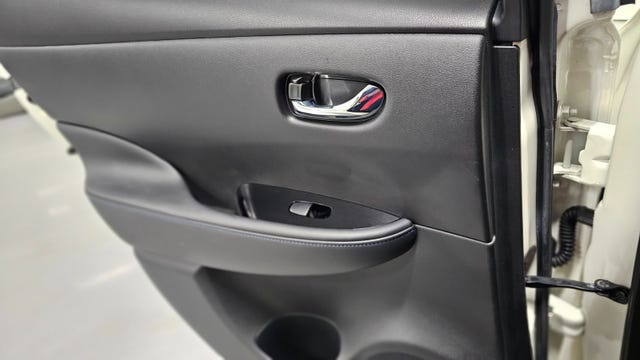 2019 NISSAN LEAF - 18