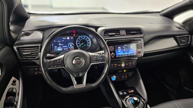 2019 NISSAN LEAF - 15