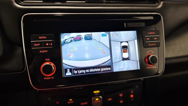 2019 NISSAN LEAF - 32