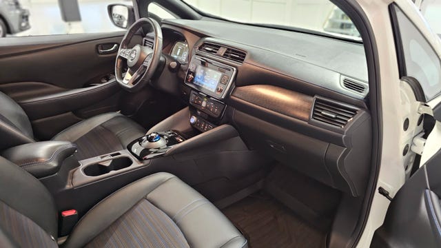 2019 NISSAN LEAF - 42
