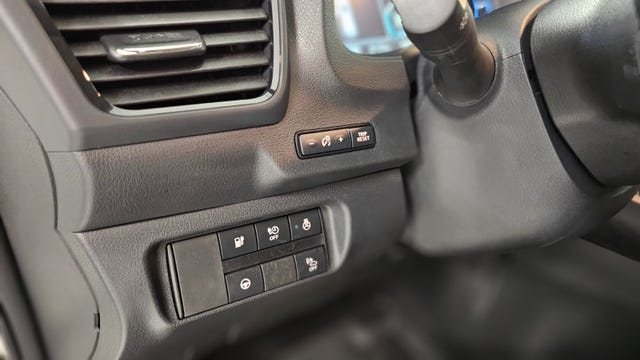 2019 NISSAN LEAF - 22