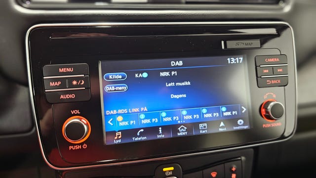 2019 NISSAN LEAF - 33
