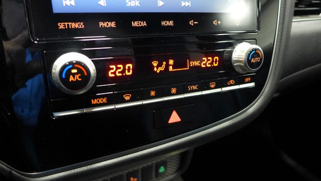 2020 MITSUBISHI OUTLANDER - 18