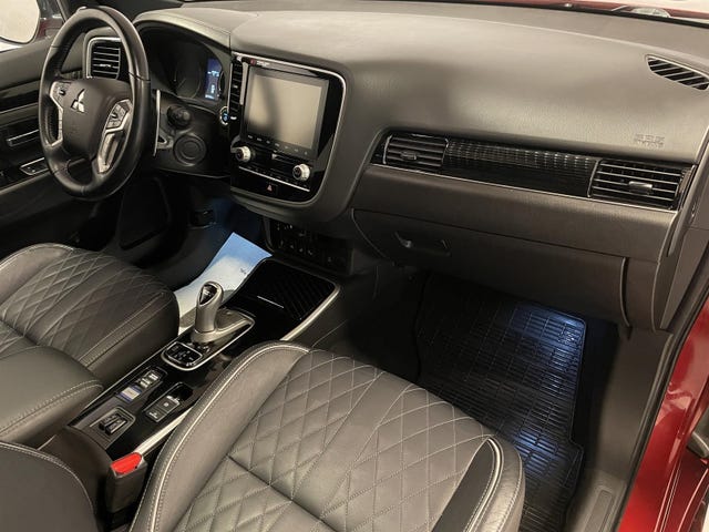 2020 MITSUBISHI OUTLANDER - 12