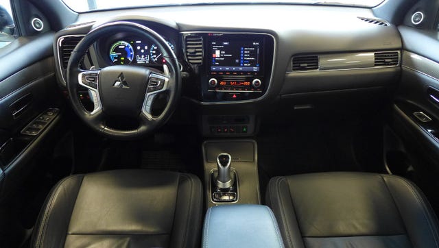 2020 MITSUBISHI OUTLANDER - 25