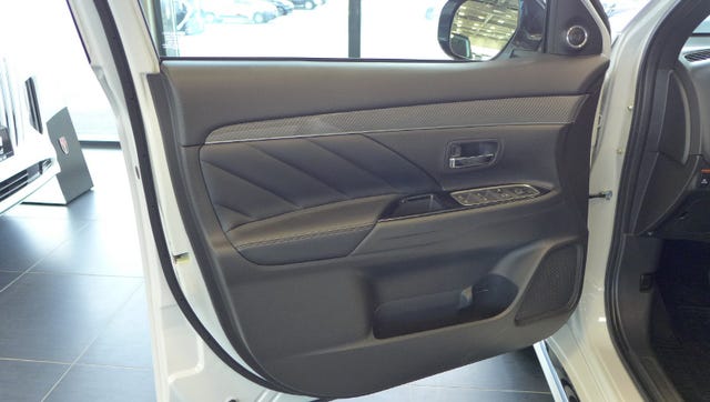 2020 MITSUBISHI OUTLANDER - 8