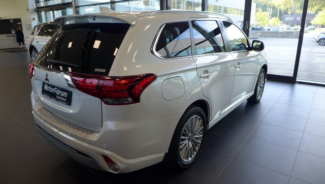 JMBXDGG3WLZ007605 2020 MITSUBISHI OUTLANDER-3