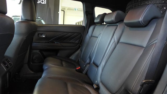 2020 MITSUBISHI OUTLANDER - 23