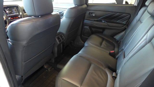 2020 MITSUBISHI OUTLANDER - 24