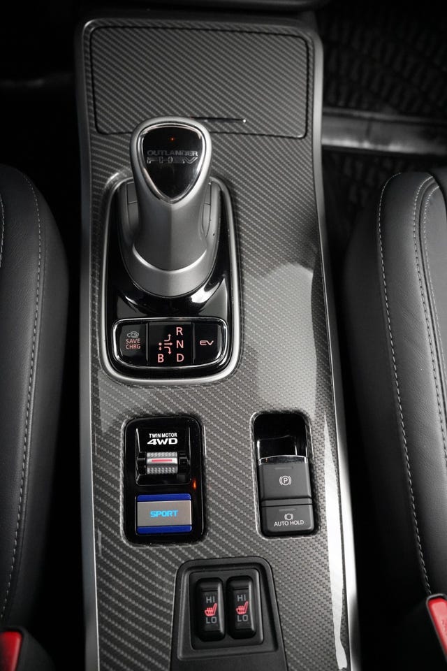 2020 MITSUBISHI OUTLANDER - 37