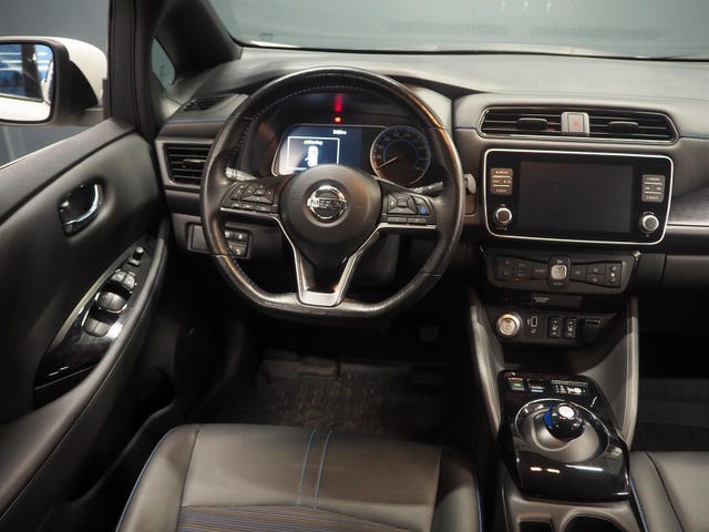 2019 NISSAN LEAF - 8