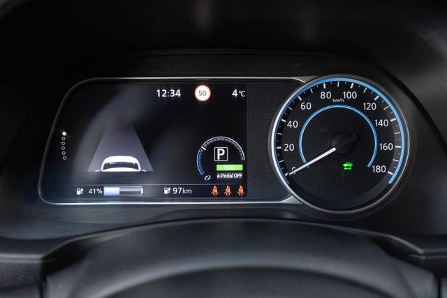 2019 NISSAN LEAF - 23