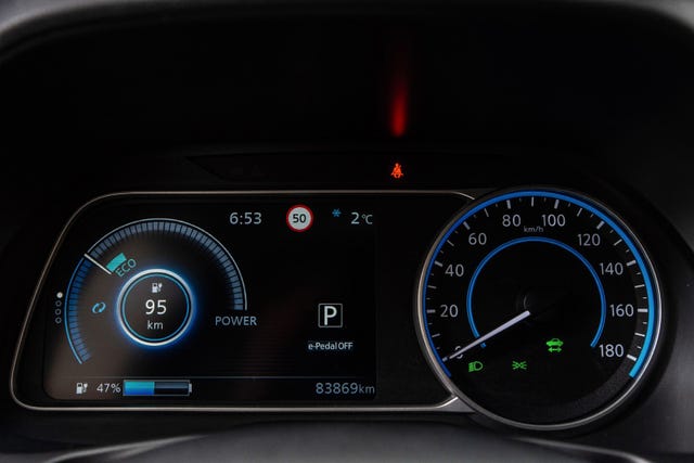 2019 NISSAN LEAF - 19