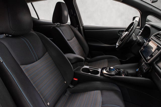 2019 NISSAN LEAF - 25