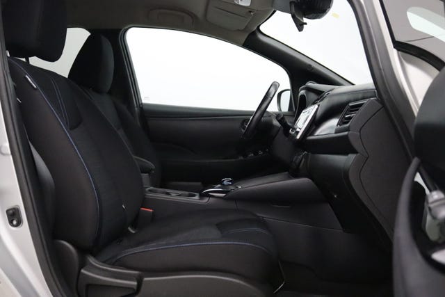 2019 NISSAN LEAF - 23