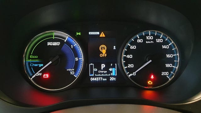 2020 MITSUBISHI OUTLANDER - 13