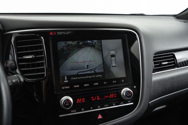 2020 MITSUBISHI OUTLANDER - 23